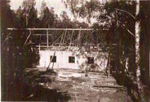 Kuva 43. Karjarakennus rakenteilla